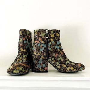 Style David ankle boot